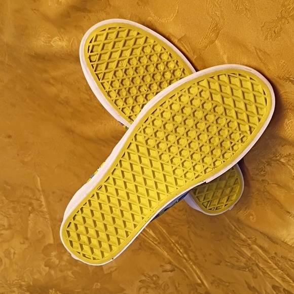 VANS RARE LIMITED EDITION Toy Story Aliens Woody and Buzz Women's 6.0 Men's 4.5 - Picture 14 of 14